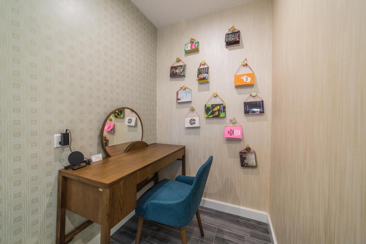 Tung Nam Lou Art Hotel Hong Kong Exterior photo